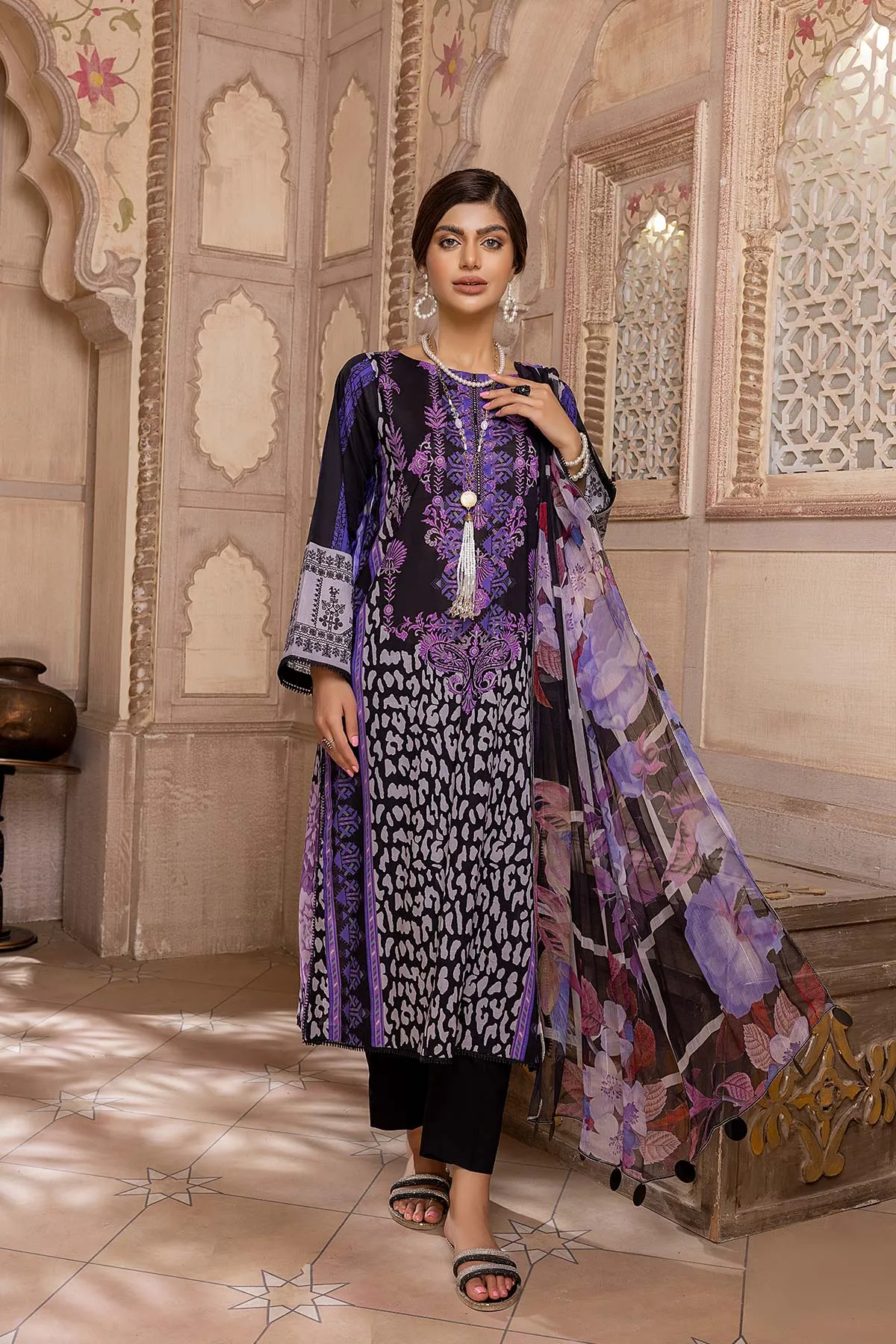 3-Pc Qaus C-Prints Printed Lawn Suit With Chiffon Dupatta QBW22-03-S