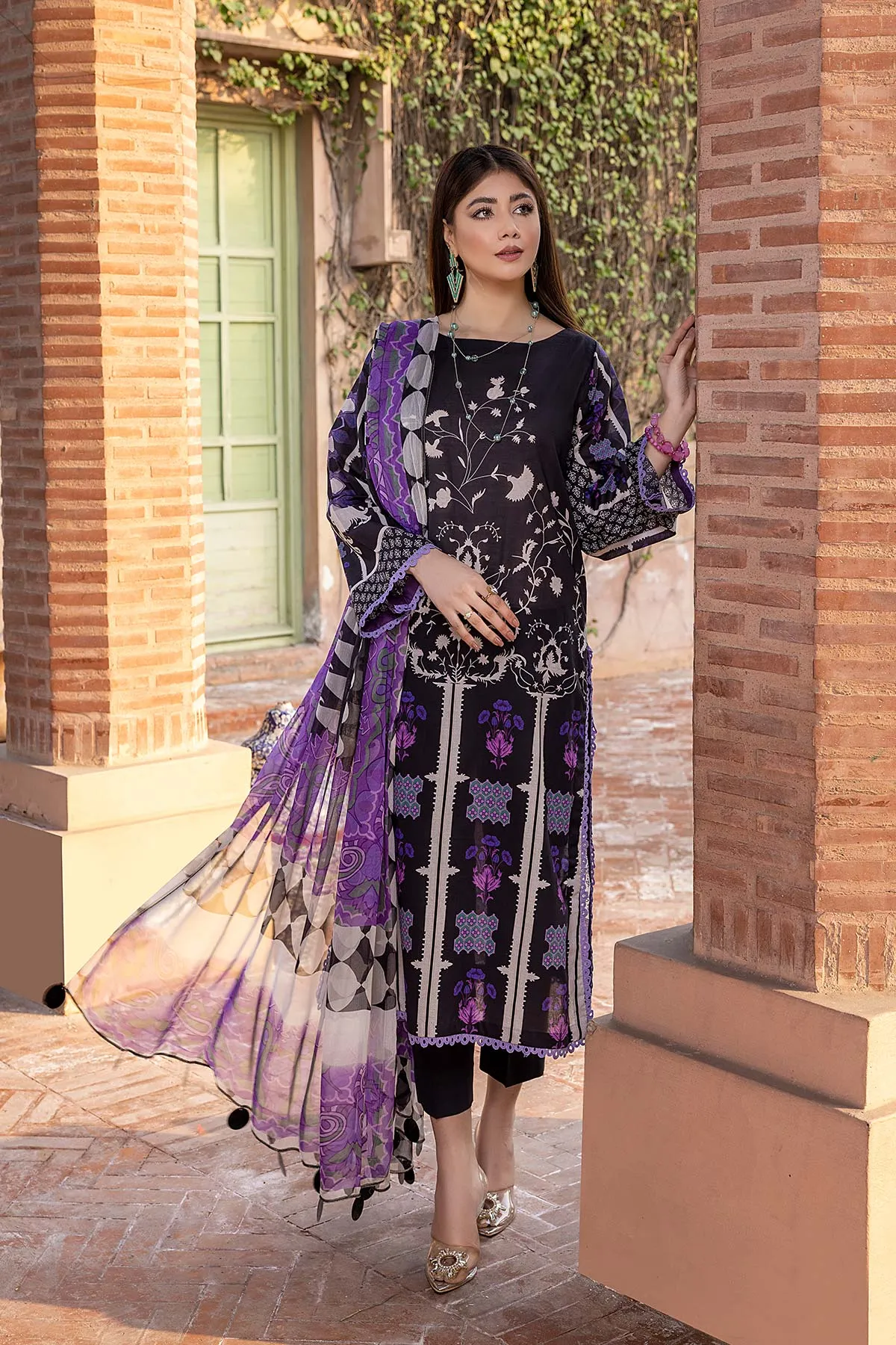 3-Pc Qaus C-Prints Printed Lawn Suit With Chiffon Dupatta QBW22-05-S