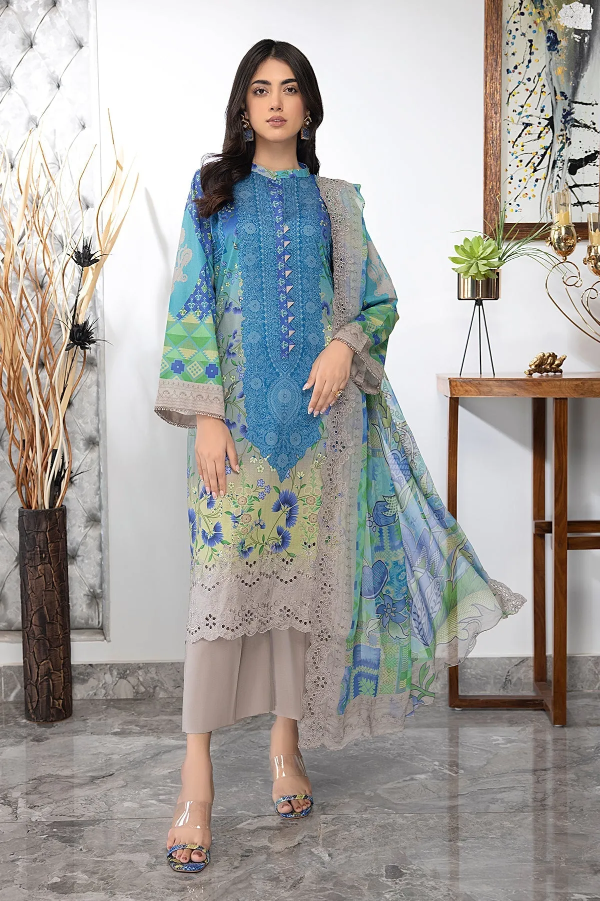 3-PC Unstitched Embroibered Lawn Suit with Embroidered Chiffon Dupatta CCH4-01