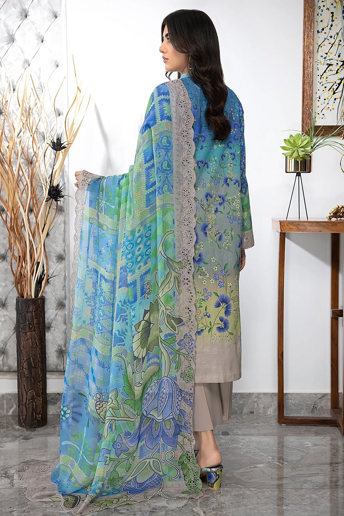 3-PC Unstitched Embroibered Lawn Suit with Embroidered Chiffon Dupatta CCH4-01